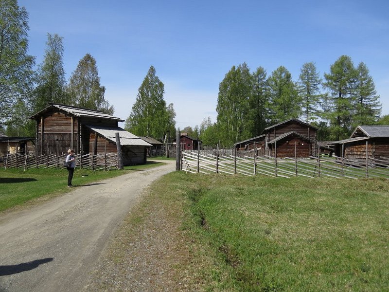 090